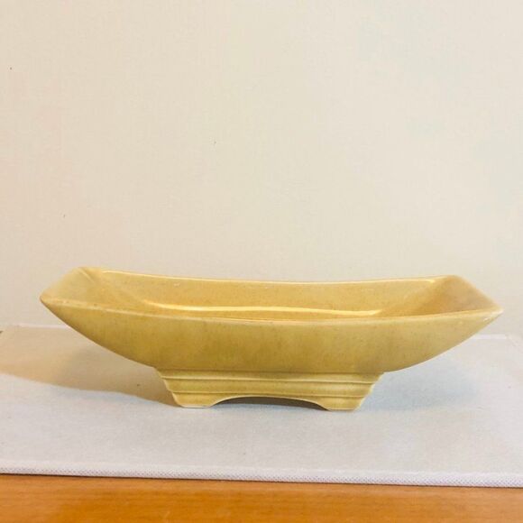 Vintage MCOY Pale Yellow Art Pottery Bowl 1602 USA